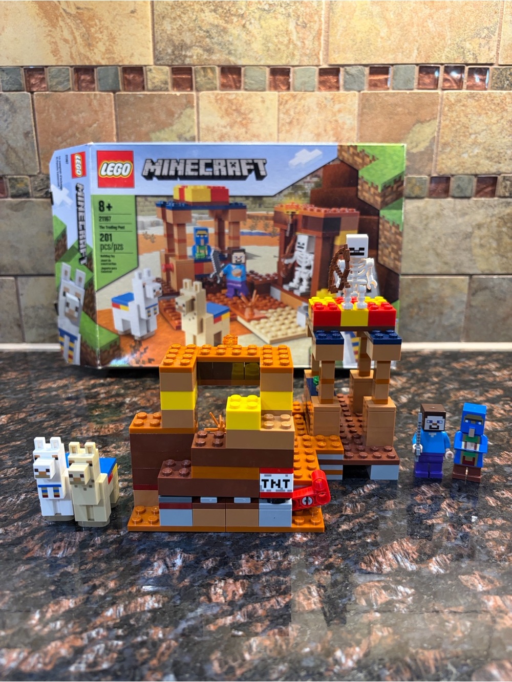 Lego Minecraft The Trading Post BuildingToy #21167 201 Pieces Ages 8+